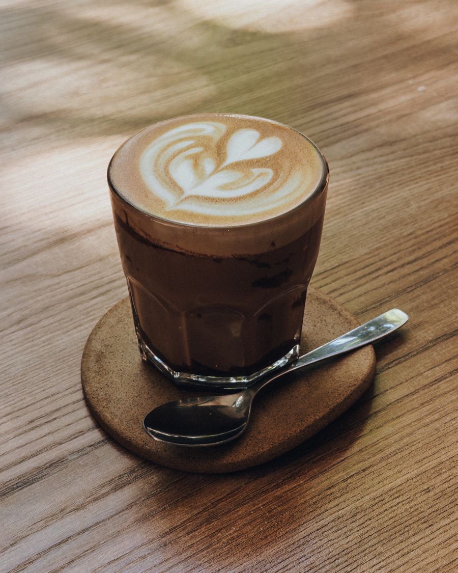 Flat white with smooth microfoam latte art